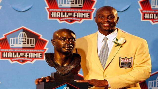 Rice is inducted into the Pro Fotball Hall of Fame in 2010