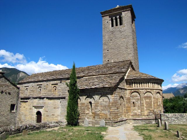 Iglesia de San Pedro de Lárrede