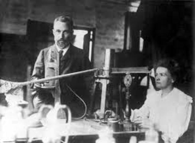 Mme y Pierre Curie