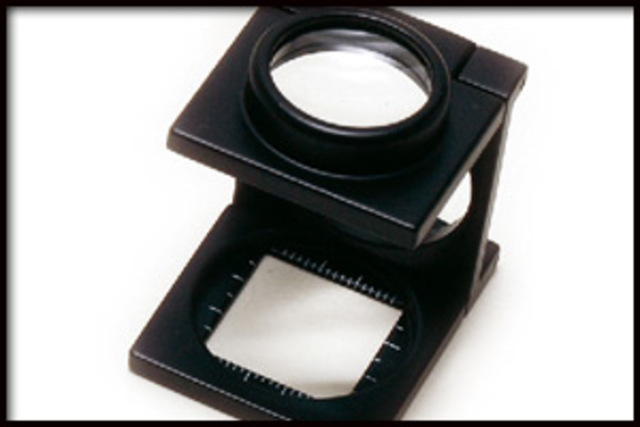 Primer Instrumental Optico de Aumento