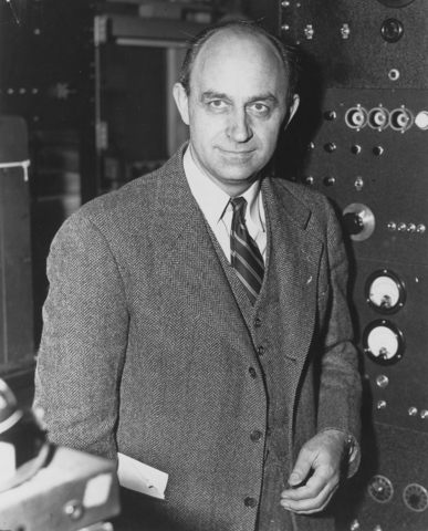 Enrico Fermi - First controlled nuclear chain reaction