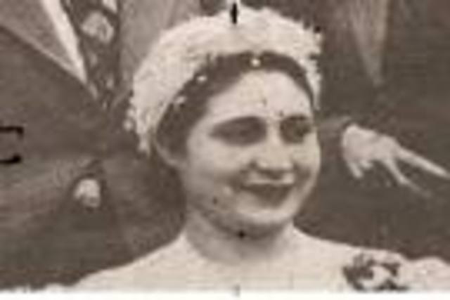 Hermilia Galindo solicita, l reconocimiento a los derechospolíticos de las mujeres.