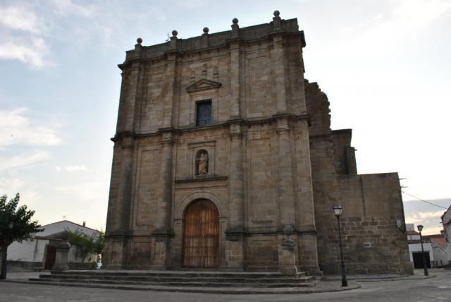 IGLESIA DE SAN ANDRÉS (Zarza la Mayor)