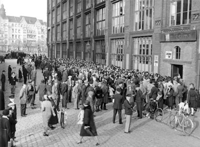 The republic collapses