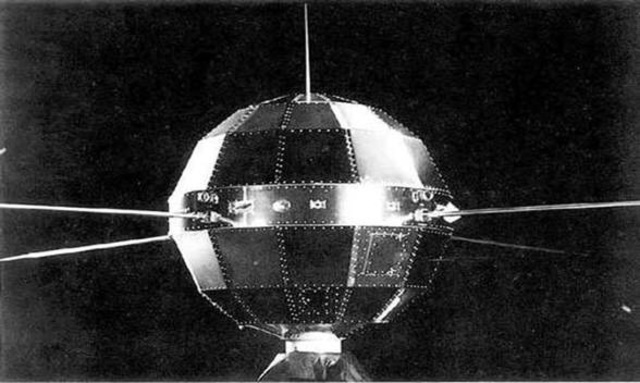 The first artifice satelite was launched