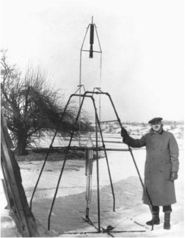 Liquid fuel rockets-Robert Goddard