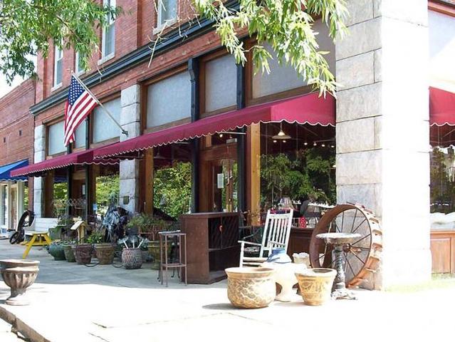 Capital moved to Louisville