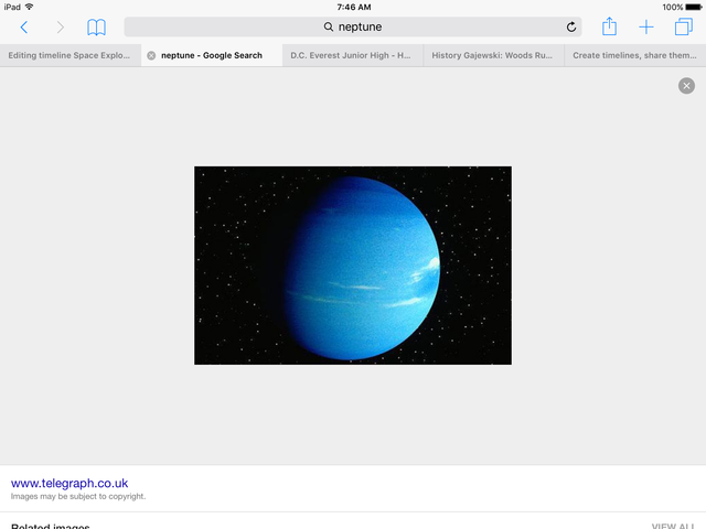 Voyager 2 began transmitting ting images from Neptune.