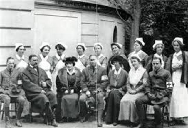 Nettie got to work with nurses and doctors from the Roosevelt Unit