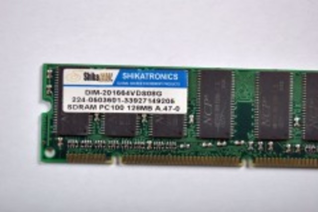 Memoria DIMM - SDR SDRAM síncrona