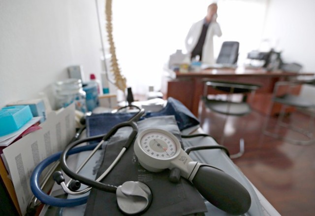 Get an internship at a physicians office