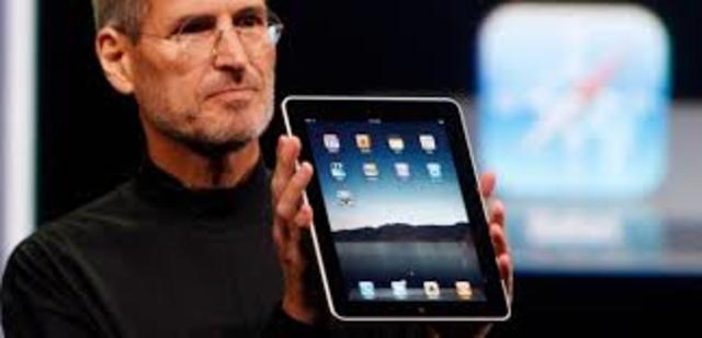 Sale al mercado la primera tablet "el iPad".