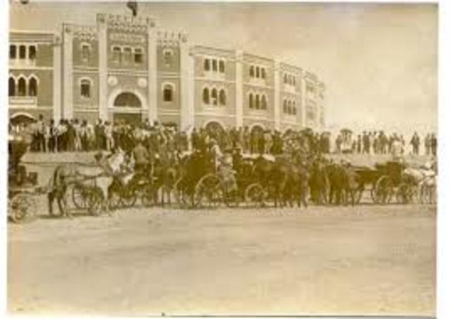 Inauguración de la plaza de torod en Mérida