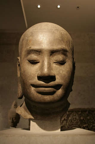 King Jayavarman 7 dies