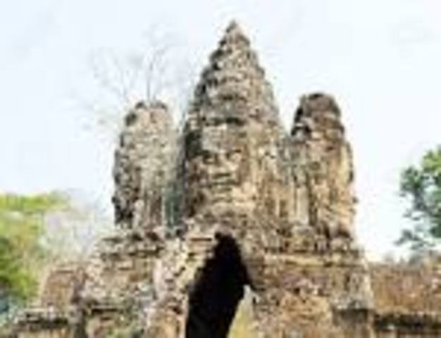 Angkor invaded by Chams
