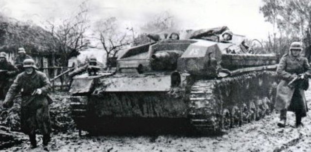 German summer offensive begins in the Crimea.