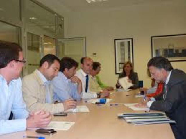 Firma de acuerdos y asistencia a sesiones de Academia