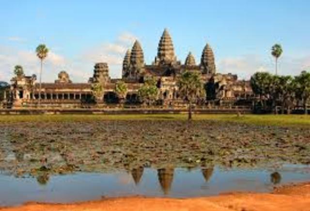 Khmer abandons Angkor.