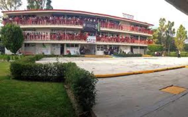 Santiago Guzman presentó el juramento en el claustro.