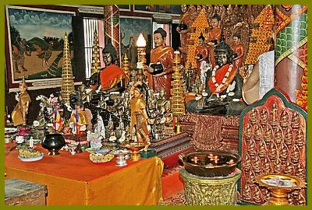 Capital becomes Phnom Penh