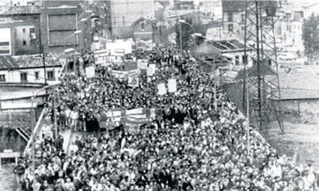Asociación y huelga. (Social-Francia)