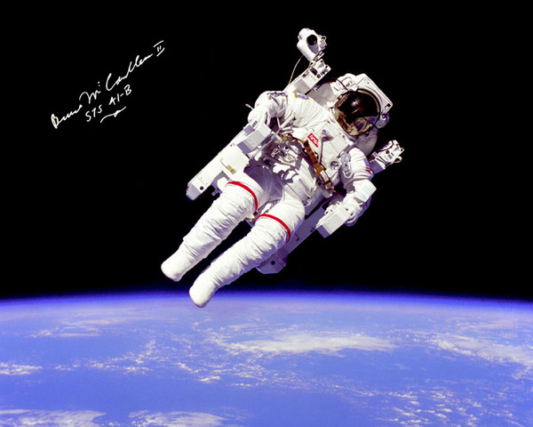 Astronaut Bruce Mccanales became first man to take a untethered space walk