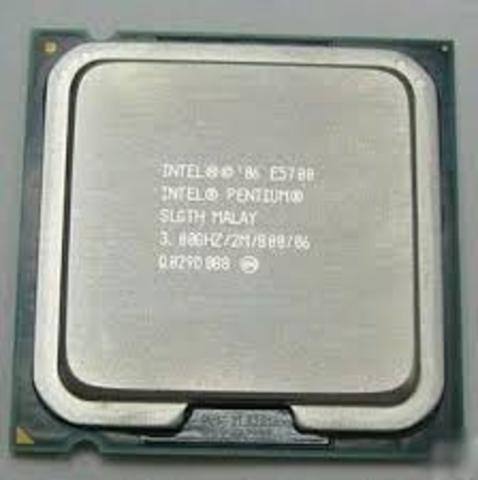 la computación digital emprendió un fuertedesarrollo también para propósitos científicos y civiles.