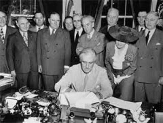 FDR signs GI bill