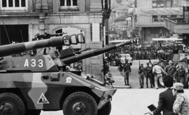 Retoma al palacio el 7 de Noviembre