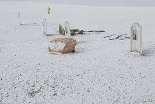 Searchers find three graves on Beechey Island
