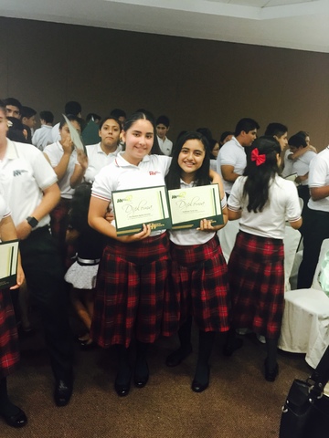 Me gradué de secundaria de la Hispano Mexicana