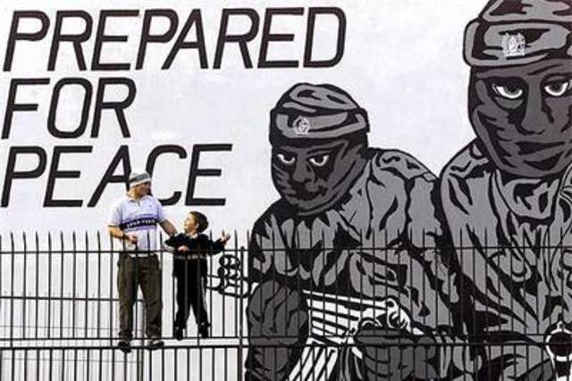 Entrega de armas del IRA-comisión de desarme