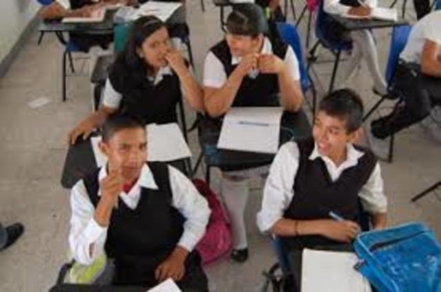 YO CURSANDO LA SECUNDARIA