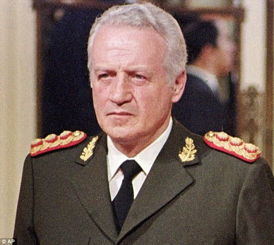 General Galtieri removed/ Argentina surrenders