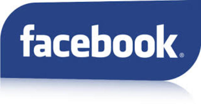 Se lanza Facebook