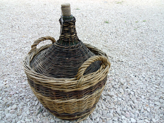 Bonbonne à eau de vie "dame Jeanne"