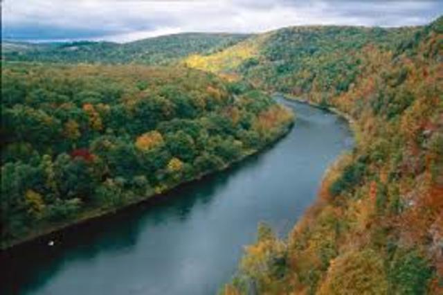 Washington Crosses Delaware River