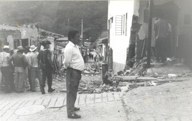 Primera toma guerrillera