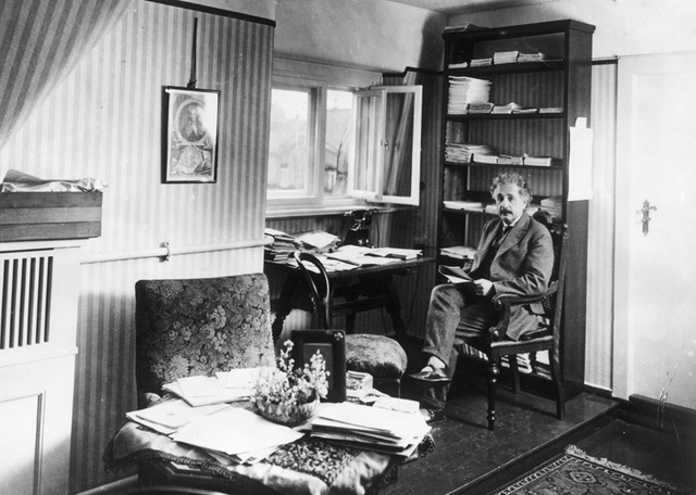 Became director of the Kaiser Wilhelm Physical Institute in Berlin.