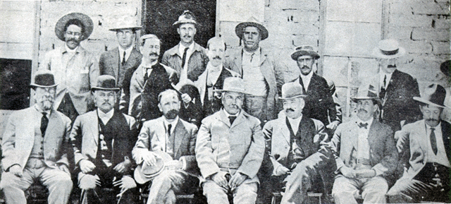 En 1913 un movimiento contrarrevolucionario, encabezado por Félix Díaz, Bernardo Reyes y Victoriano Huerta, dio un golpe de Estado.