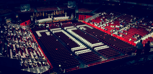 graduación de la universidad