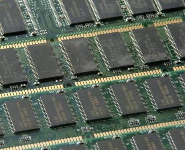 Primeras memorias en los ordenadores