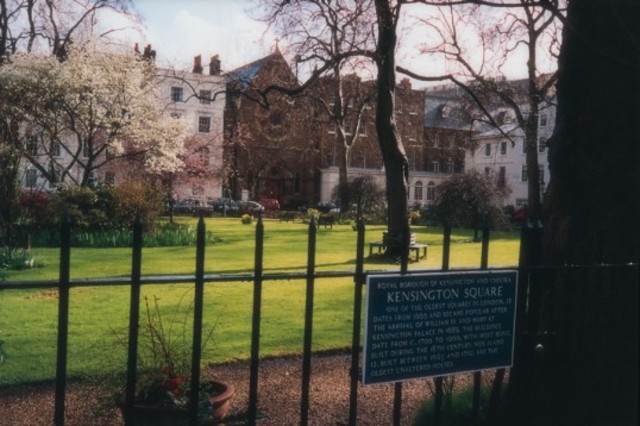 Heythrop College joins the University of London