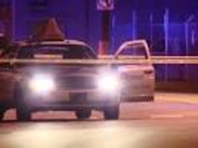 KDKA goes on the air from Pittsburg