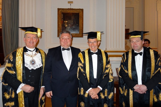 Вице-канцлером и принципалом (директором) университета становится Дункан Райс