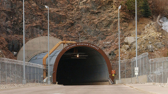 NORAD (Mando Norteamericano de Defensa Aeroespacial).