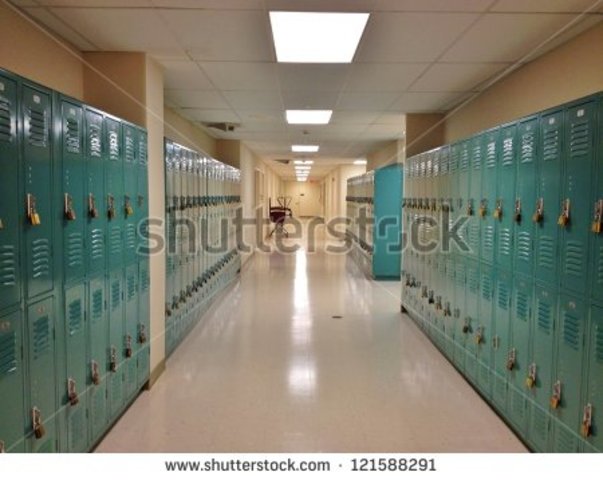 Polish students and teachers visit Spanish school.