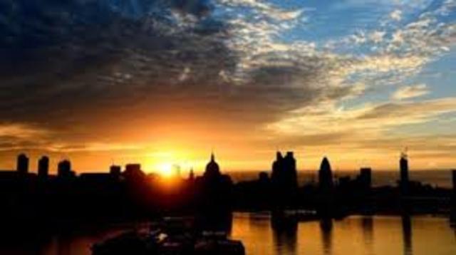 Over 32 million overseas tourists visited Britain