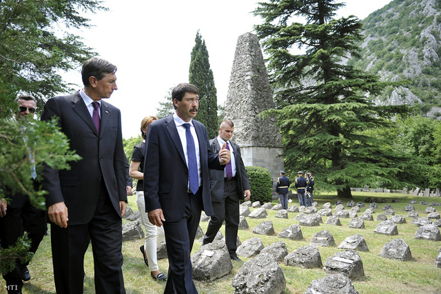 Áder: Politikai menekültek jöhetnek, gazdasági bevándorlók nem