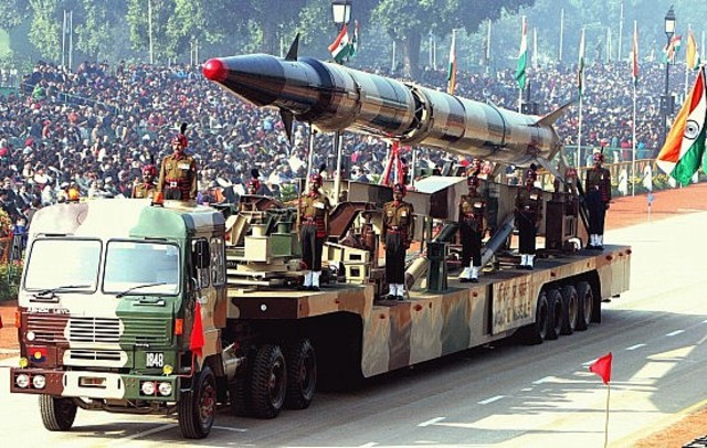 Pakistan and India Conduct Nuclear Tests